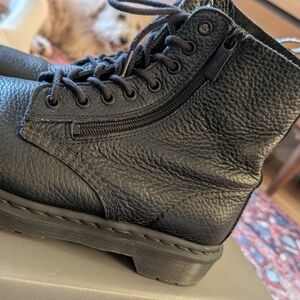 1460 Pascal Dr Martens Women's Monochrome Boots